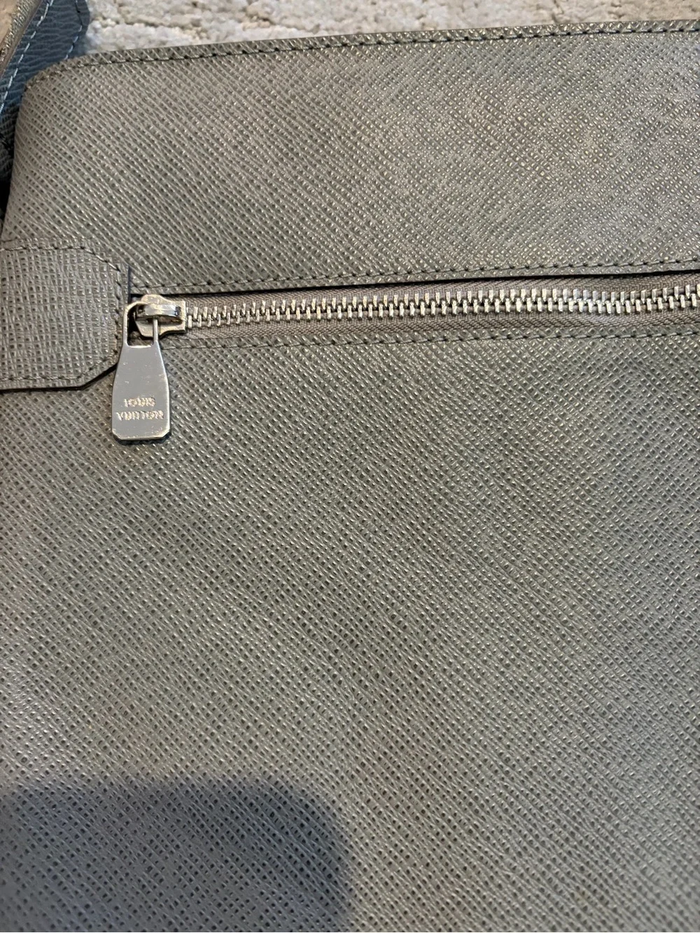 Gray Leather Taiga Sasha LV Men’s Crossbody Shoulder Bag - Unbranded